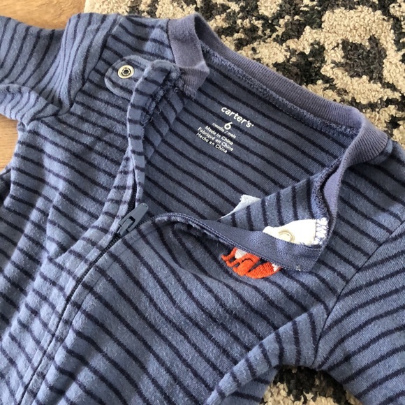 Bundle of 6 month zip onesies - Picture 12 of 12